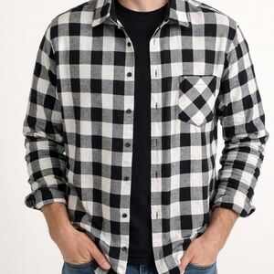 Men's Nomad black and white buffalo plaid flannel Size large